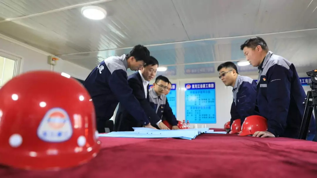金融活动总量与经济活动总量的比值