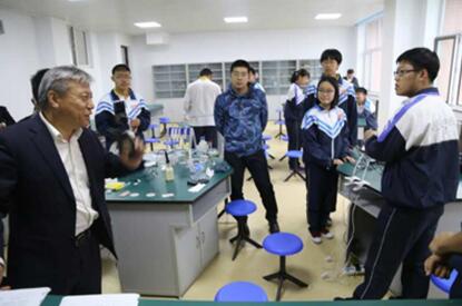 喜迎十九大教育看龙江齐齐哈尔市实验中学:谋