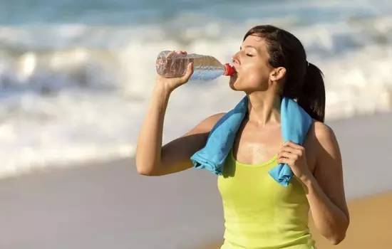 运动喝水有讲究！喝错只会更伤身体