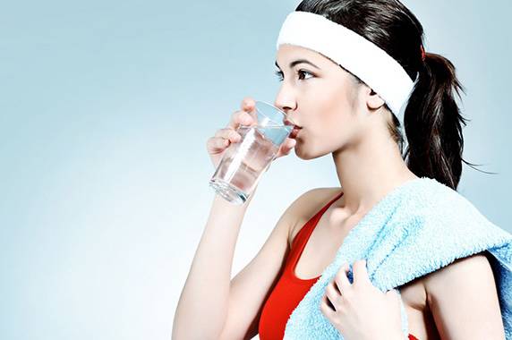 运动喝水有讲究！喝错只会更伤身体