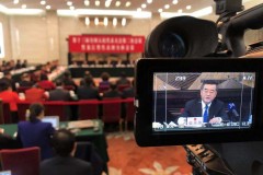 黑龙江代表团全体会议向媒体开放（组图三）