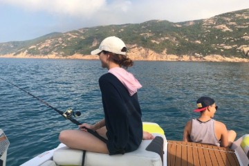 点赞分手微博斥冯轲是狗屎?张靓颖:谁上我微博