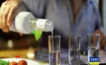 权威辟谣：喝白酒能抗癌？假的！
