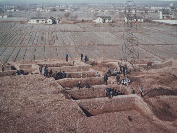 1980年代福泉山遺址發掘場景