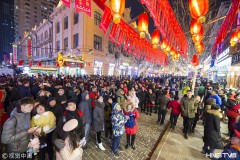 哈尔滨市民猜灯迷欢度元宵节（组图）
